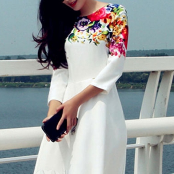 Carols Boutique Dresses & Skirts - White Bright Peony Accent Vacay Maxi